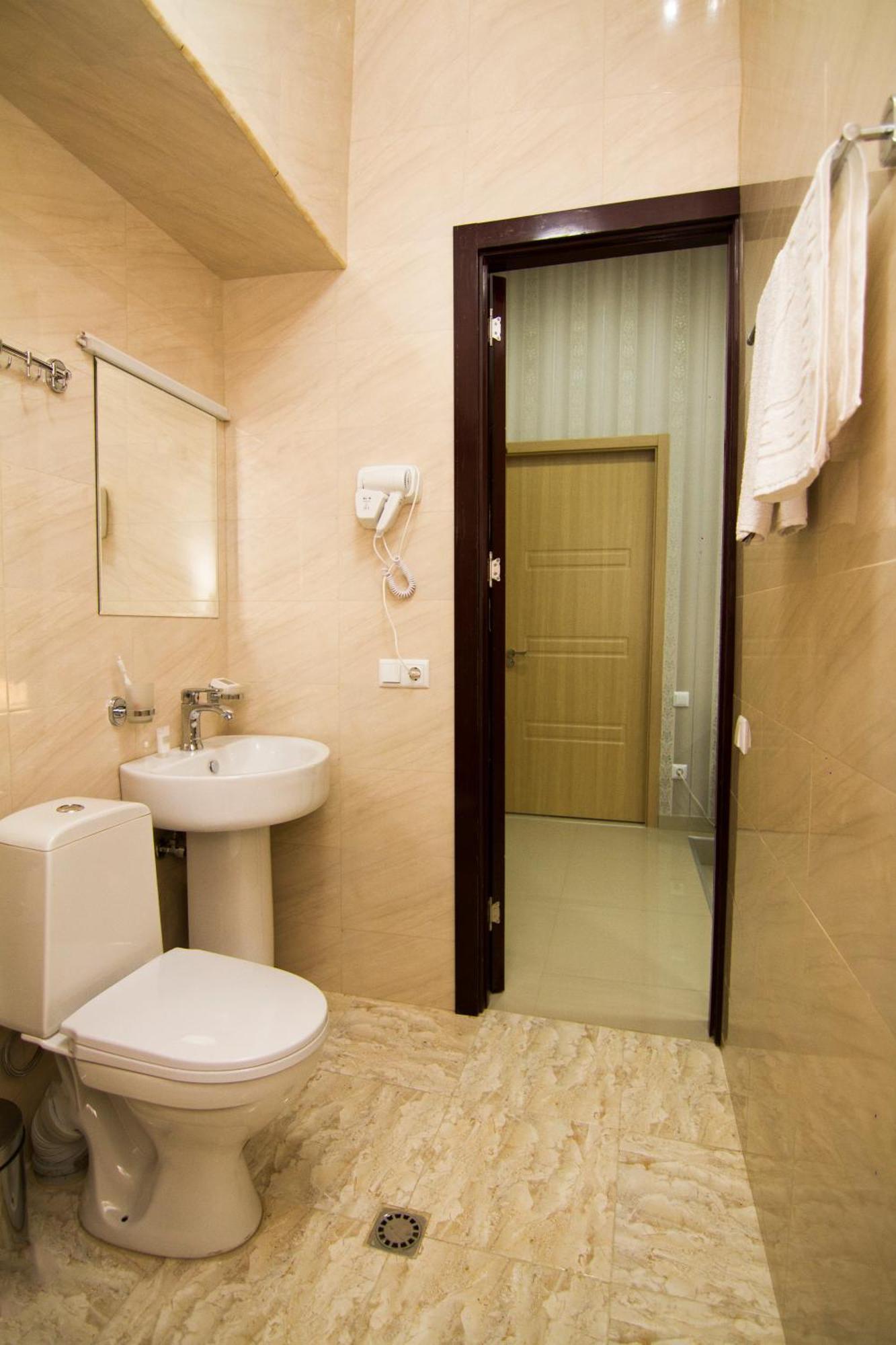 Hotel Care Inn Tbilisi Exterior foto